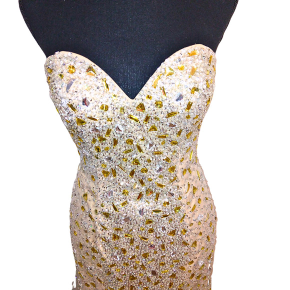 WOMEN'S BEADED & CRYSTAL BEIGE STRAPLESS EVENING PARTY GOWN DRESS - Picture 2 of 7